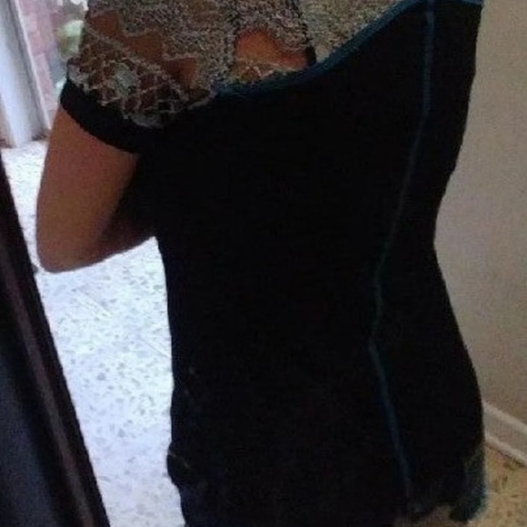 Sold on M. Womens small Daytrip shirt - Picture 7 of 8